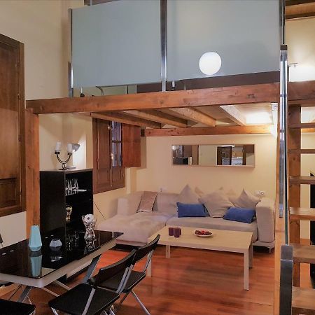 Feria Palace Apartment Севиля Екстериор снимка