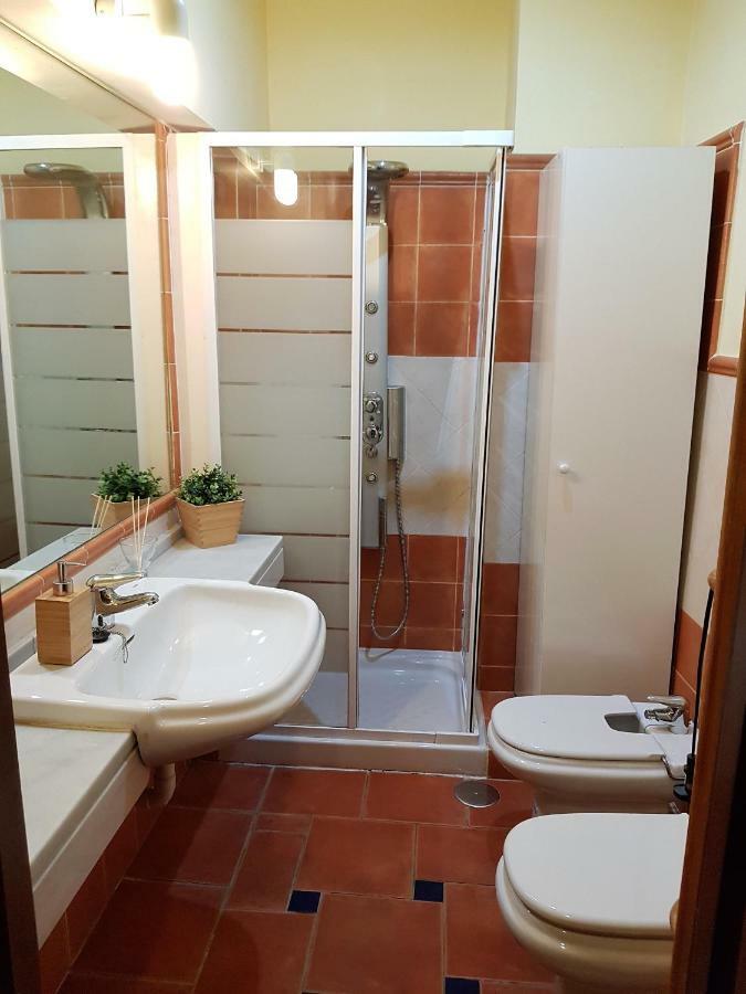 Feria Palace Apartment Севиля Екстериор снимка